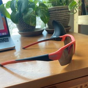 Smith Women’s running/biking/athletic glasses with low light lenses